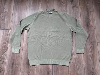 Zelený sveter