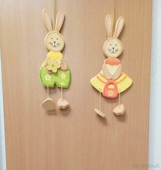 Drevené dekorácie zajačik na zavesenie
