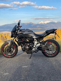 YAMAHA MT 07 - 1