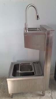 VÝLEVKA  a TEPLÝ PULT KUCHYNSKÉ ZARIADENIE