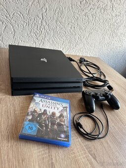PlayStation 4 Pro 1TB – TOP stav + Assassin’s Creed Unity
