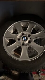 Predám elektróny z zimnými guamy 205/55 R16