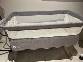 Cestovná postieľka Lionelo Theo Grey Stone Natural