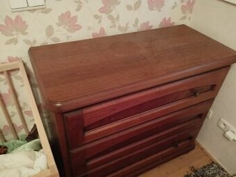 Stará komoda – úložný priestor