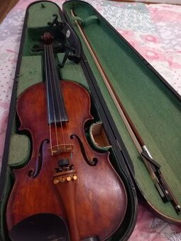 Predám staré 4/4,husle,cely, komplet