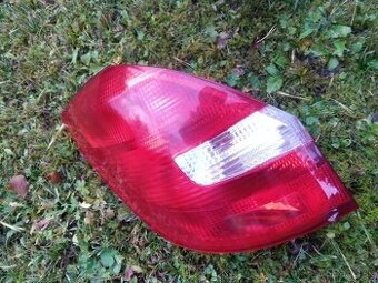 Skoda Fabia 2 zadné ľavé svetlo Osobne BB 20e