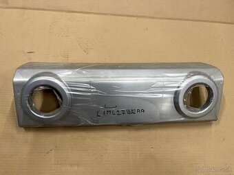 Okrasny kryt na predny naraznik na Jeep Wrangler JK