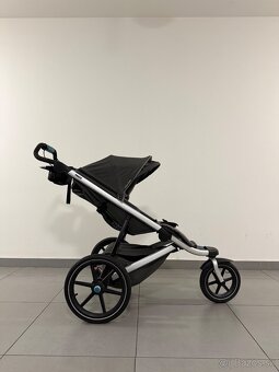 Predám kočík Thule Glide 2 +vanička+ adaptéry na autosedacku