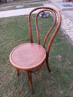 Predam stolicku Thonet