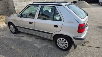 Škoda Felicia polocabrio blue sky