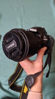 Nikon D3100+ VR AF-S Nikkor 16-85mm 3.5-5.6 + taška