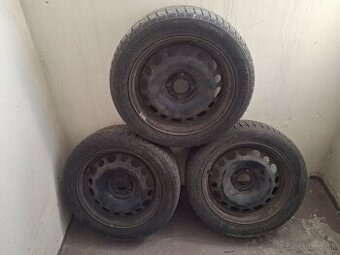 Predám zimne pneu s diskami na Citroen C3 Picasso