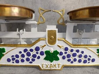 Starožitné dvoumiskové váhy značky EXAKT vinná réva