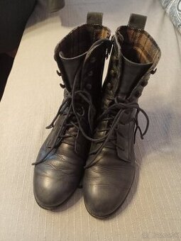 Čižmy koža tmavomodré č. 39