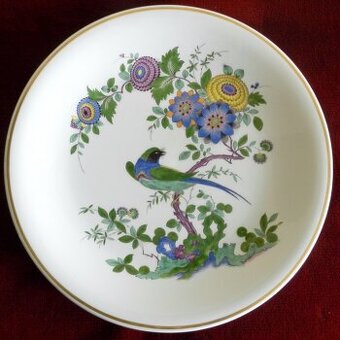 Zbierka starožitných  tanierov porcelánových