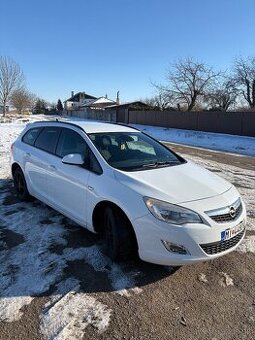 Opel astra J Sport tourer - 1