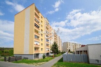 NOVÁ CENA - zrrekonštruovaný 3-izbový byt s balkónom  –  Fiľ