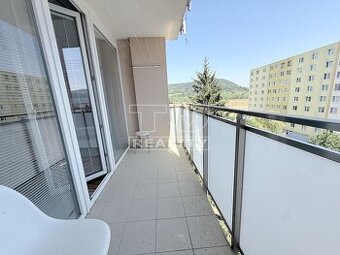 PEKNÝ 3 IZBOVÝ BYT V TRENČÍNE NA SIHOTI, VEĽKÝ BALKÓN,...