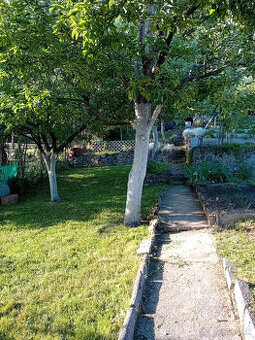 Záhradná chatka, so záhradou /400m2/ Žilina - Dubeň