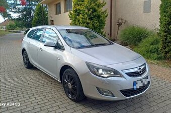 Opel Astra J Sports Tourer 1.7CDTi 92Kw M6 R.v.06/2012