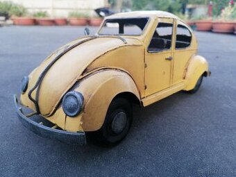 Predám starožitné plechové auto VW Beetle