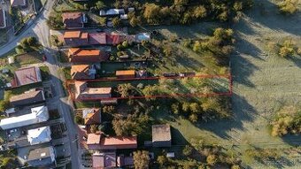 Stavebný pozemok s existujúcim rodinným domom