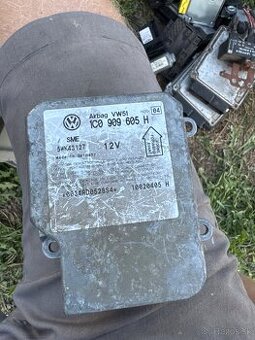 Riadiaca jednotka airbagov vw, škoda