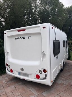 Prenájom karavanu, obytný príves na prenajom SWIFT