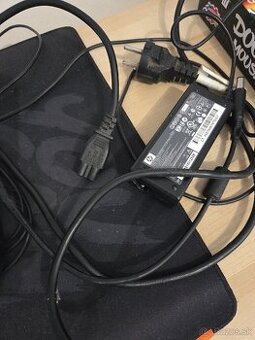 Originál nabíjačka HP 65W model DC359A