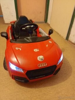 Predám detské elektrické autíčko značky audi