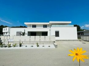 4 izbový byt komplet zariadený penthouse(132m2)