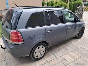 Predam Opel Zafira