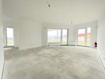 NA PREDAJ 1,5-IZBOVY APARTMÁN S TERASOU, STUPAVA.