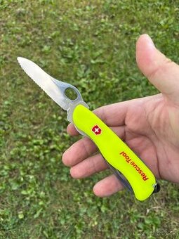 Nôž Victorinox Rescue tool
