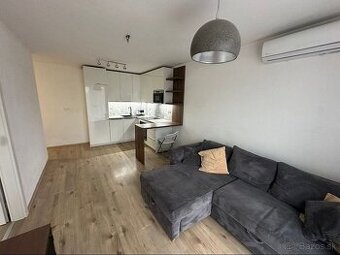 Ponúkame na predaj moderný 2-izbový byt s klimatizáciou, pri
