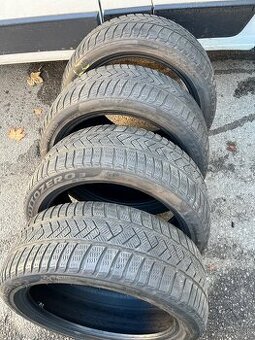 Pirelli sototero 225/45r18 zimné