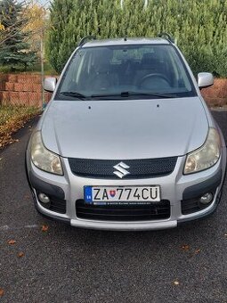 Suzuki SX4 benzín