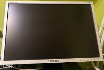 Starší Samsung Monitor