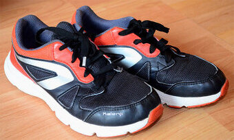 Tenisky Decathlon Kalenji, vel. 35, vd 23cm