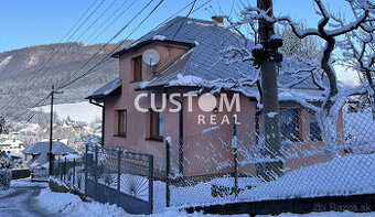 Predáme rodinný dom s pozemkom o výmere 2398m² v Terchovej