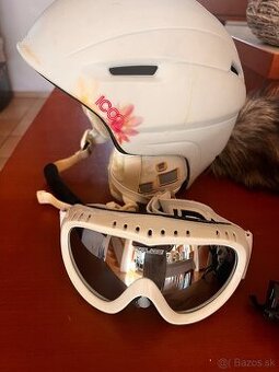 Lyziarska prilba, okuliare a rukavice