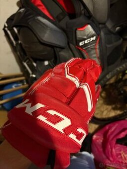 Hokejové rukavice