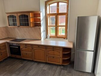 Krásná rustikální dubová linka se spotřebiči, 5447