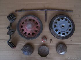 Kolesá na starý retro detský  kočík alebo bicykel