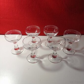 Sada 6 pohárov na prípitok, sekt, víno - LACNO