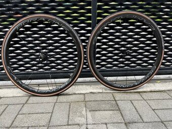 Cestné kolesá Campagnolo Bora One 35