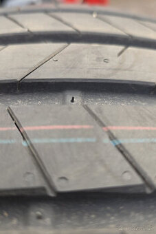 4ks nove pneu Kumho Ecsta PS72 225/45 R18 91Y DOT 3225