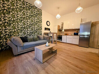 "REZERVOVANÝ" Ponúka na predaj 2 izbový byt Košice-Staré M