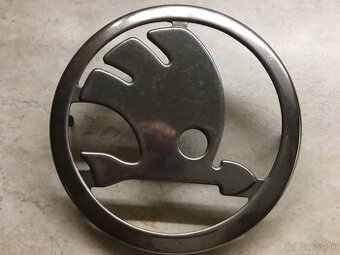 Kovový  znak škoda 120GLS,a návod na obsluhu Lada