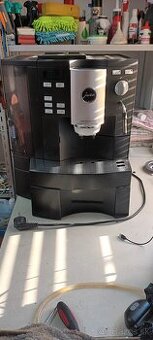 Predam kavovar jura x70